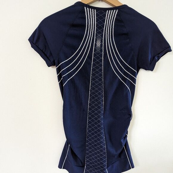 Athleta Finish Fast Line Tee navy Tshirt S Small - Picture 5 of 7